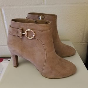 [New Year Sale Women's Shoes] Bandolino Suade